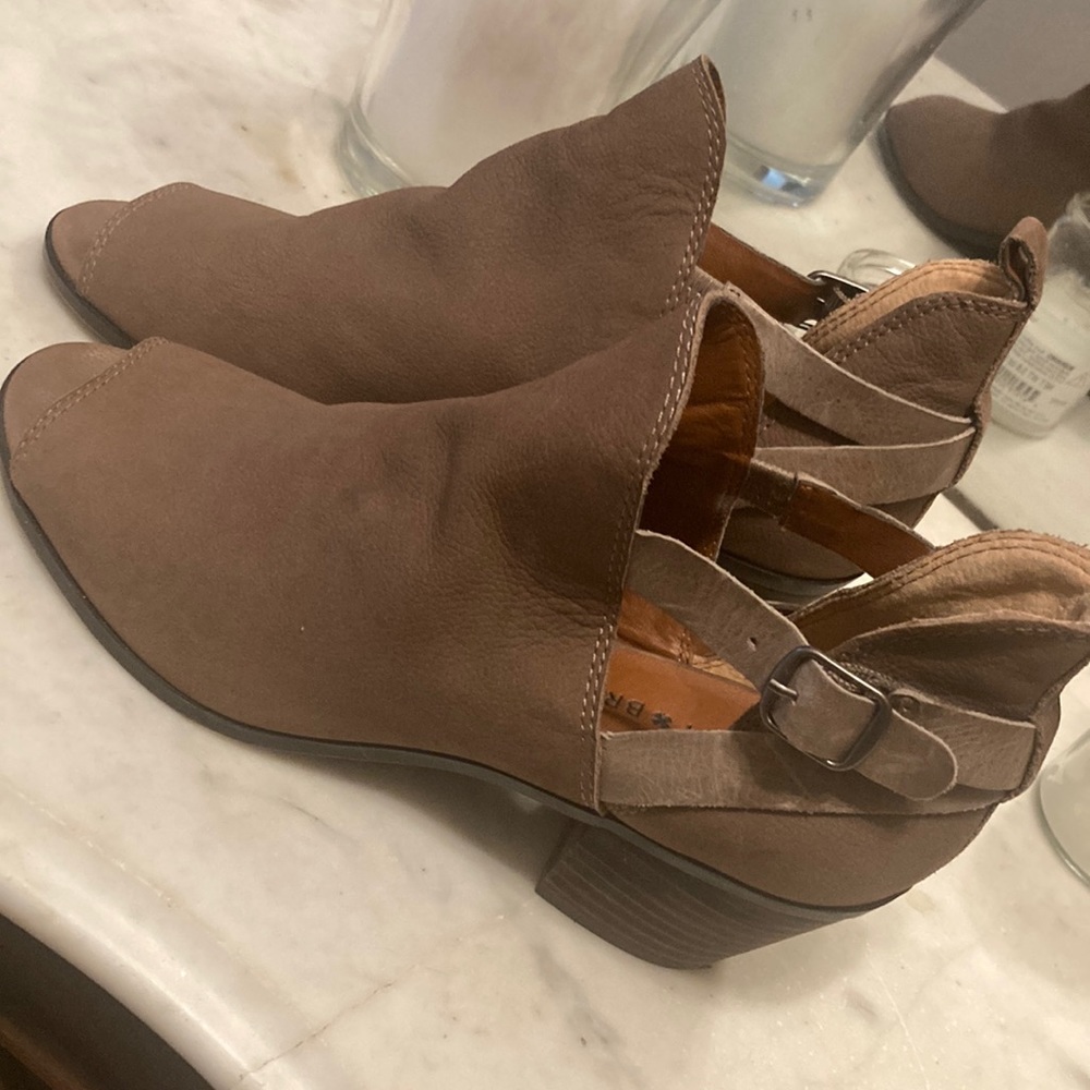 Lucky Brand shoes